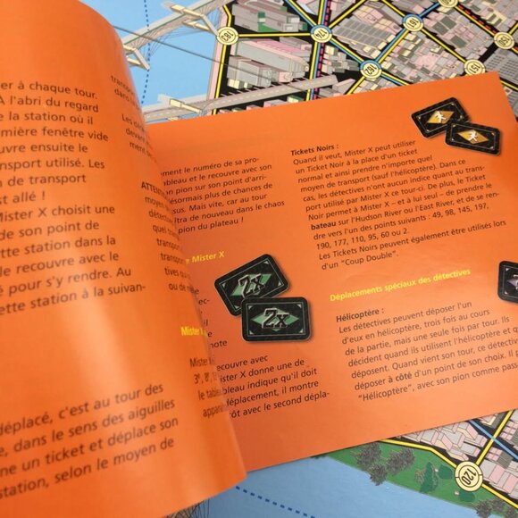 NY Chase Board Game by Ravensburger Complete - Picture 4 of 7